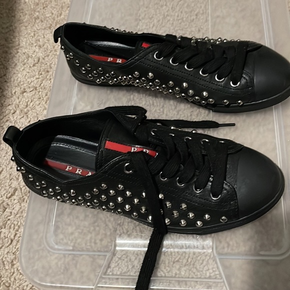 💯 Authentic Prada spike sneakers 👟 Women size 36.5 (US 6.5) - Picture 6 of 6